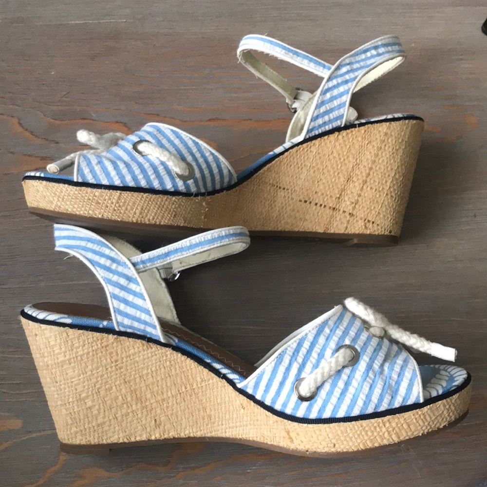 EUC! Speedy top-sider wedges 🖤